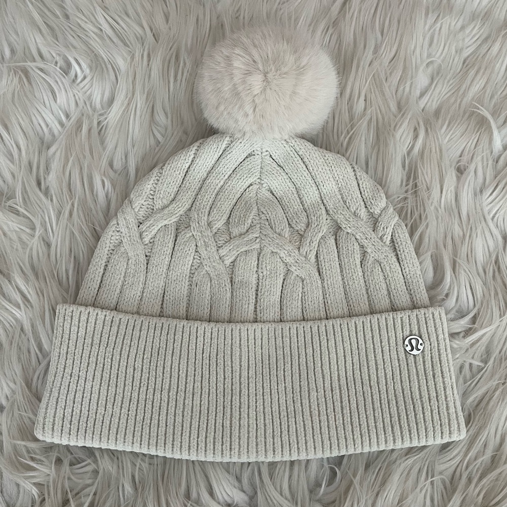 {Lululemon} Cable-Knit Pom-Pom Beanie Hat in Bone - Womens One Size - NWT
